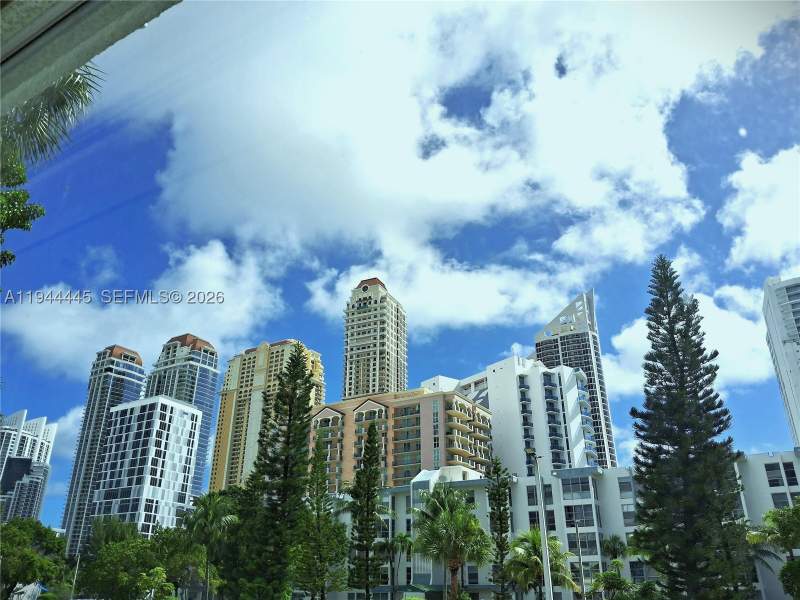 1 bedroom Condominium at 17570 Atlantic Blvd 104, Avila Condo, Sunny Isles Beach — photo 4