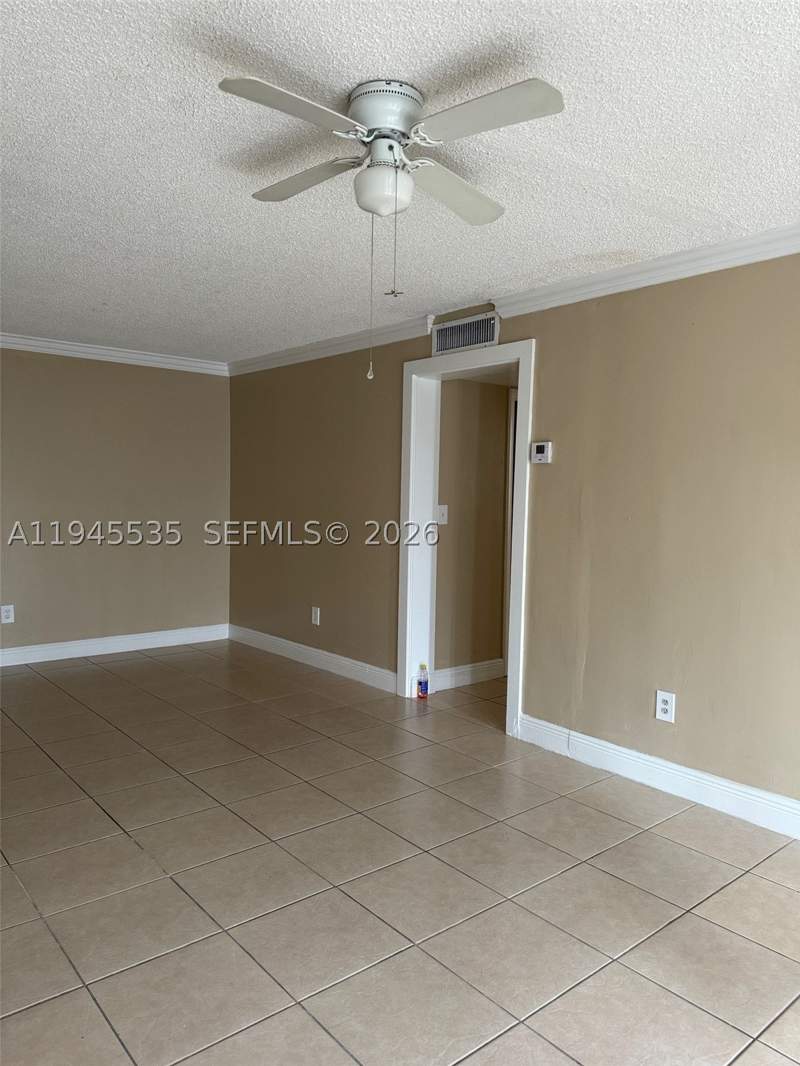 2 bedroom Condominium at 488 NW 165th St Rd B-115, Montecarlo Condo, Miami — photo 2