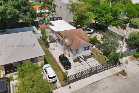 213 NW 34th Ter, Miami FL - photo 11 of 18