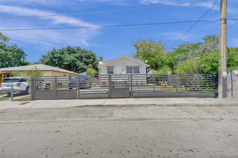 213 NW 34th Ter, Miami FL - photo 6 of 18
