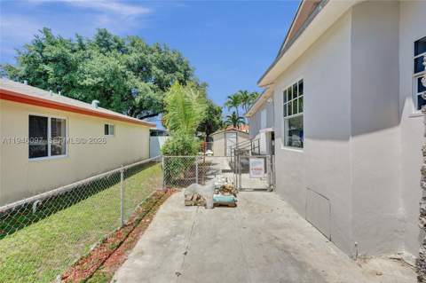 213 NW 34th Ter, Miami FL - photo 7 of 18