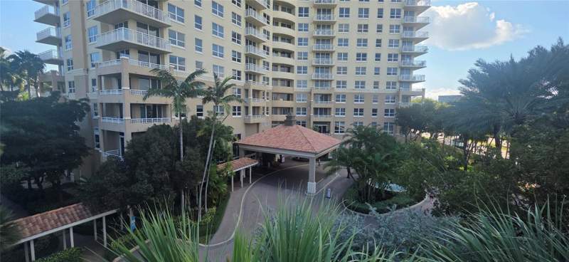 1 bedroom Condominium at 19501 W Country Club Drive 2306, Turnberry On The Green, Aventura — photo 2