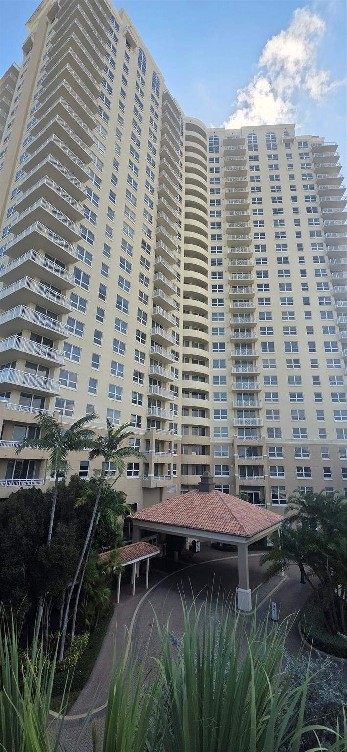 1 bedroom Condominium at 19501 W Country Club Drive 2306, Turnberry On The Green, Aventura — photo 3