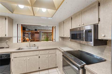 8115 SW 92nd Ct, Miami FL - photo 23 of 50