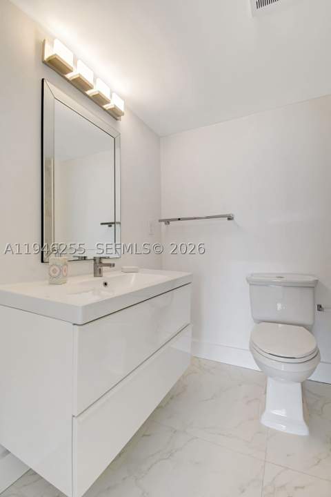 20100 W Country Club Dr 1005, Aventura FL - photo 18 of 36