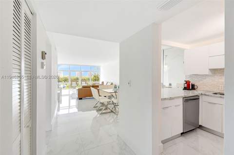 20100 W Country Club Dr 1005, Aventura FL - photo 9 of 36