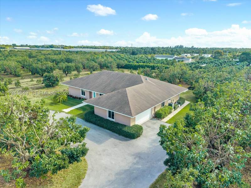 4 bedroom SingleFamilyResidence at 15150 SW 240th St, Silver Palm, Homestead — photo 4