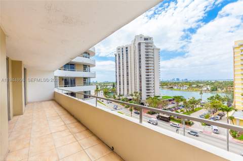 5555 Collins Ave 9U, Miami Beach FL - photo 24 of 37