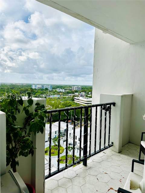 2750 NE 183rd St 1607, Aventura FL - photo 18 of 21