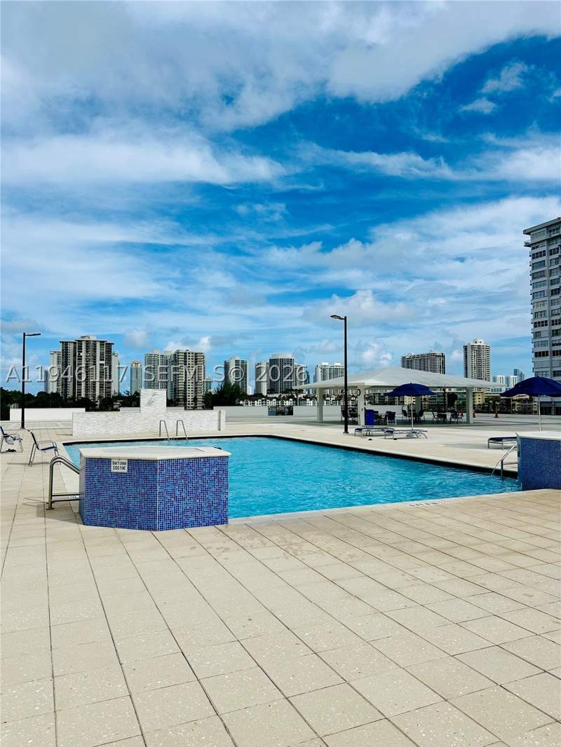 1 bedroom Condominium at 2750 NE 183rd St 1607, Commodore Plaza Condo, Aventura — photo 3