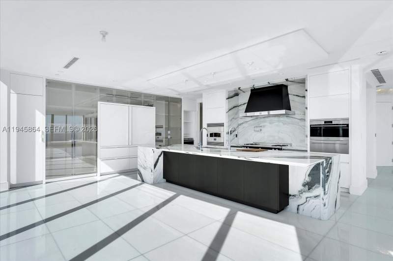 5 bedroom Condominium at 17975 Collins Ave N1801, North Biscayne Beach Amen, Sunny Isles Beach — photo 5
