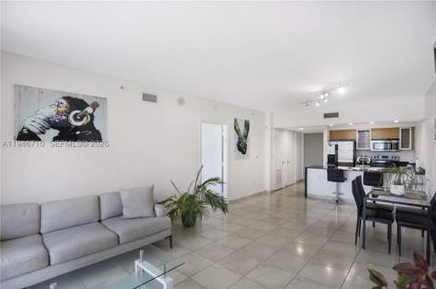 1750 N Bayshore Dr 3210, Miami FL - photo 12 of 40