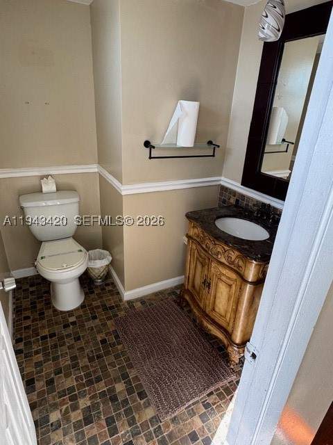 1075 NE Miami Gardens Dr 706, Miami FL - photo 6 of 16