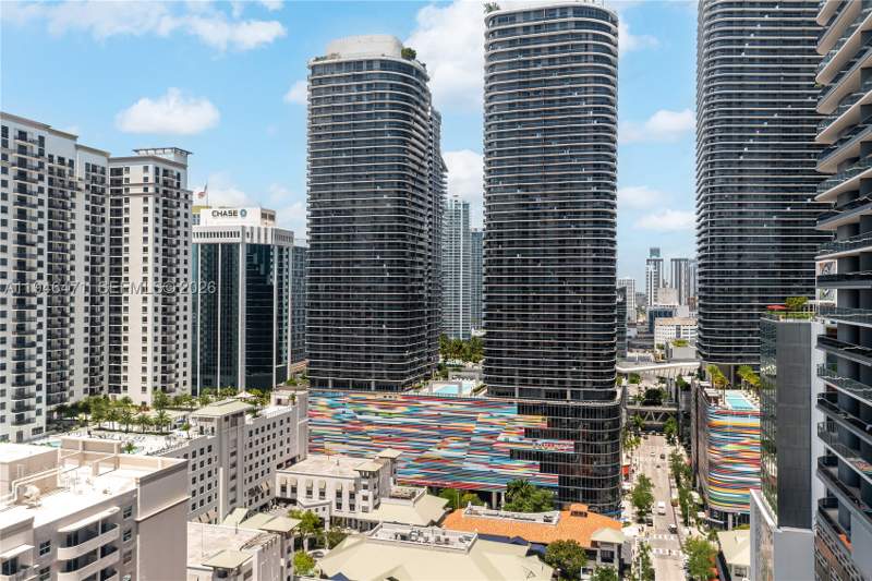 1 bedroom Condominium at 45 SW 9th St 1205, Brickell Heights East Con, Miami — photo 4