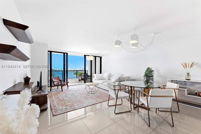 1 bedroom Condominium at 555 NE 15th St 26B, Venetia Condo, Miami — photo 5