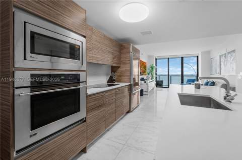 460 NE 28th St 3002, Miami FL - photo 15 of 32