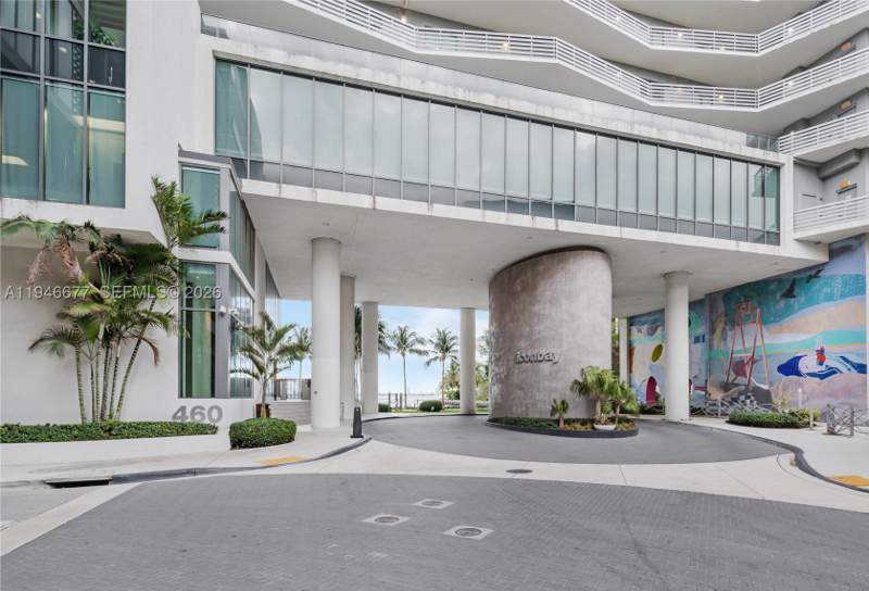 1 bedroom Condominium at 460 NE 28th St 3002, Icon Bay Condo, Miami — photo 2