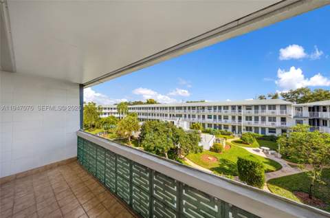 15600 NE 6th Ave 28D, Miami FL - photo 17 of 31