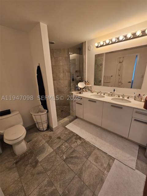 1060 Brickell Ave 1917, Miami FL - photo 19 of 24