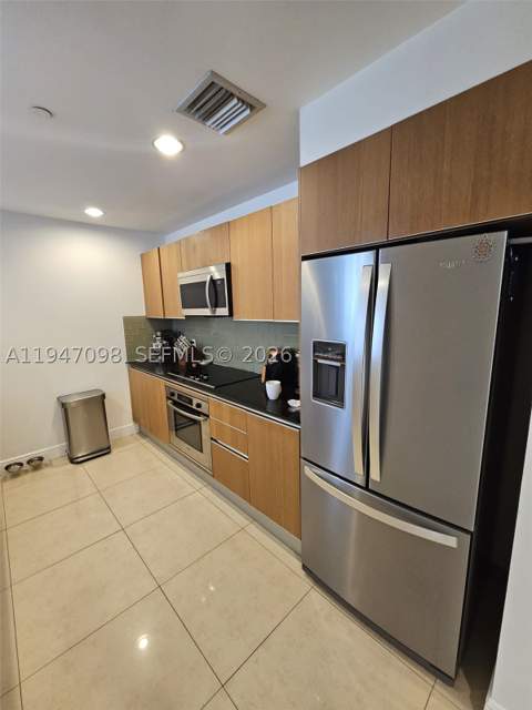 1060 Brickell Ave 1917, Miami FL - photo 9 of 24