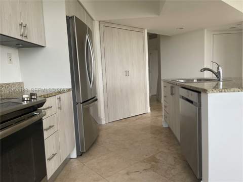 19900 E Country Club Dr 502, Aventura FL - photo 6 of 27