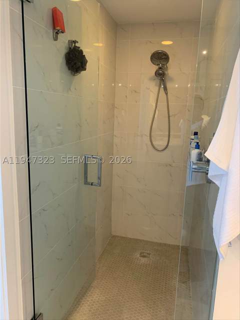 16385 Biscayne Blvd 1417, North Miami Beach FL - photo 15 of 28