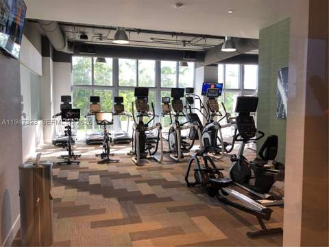 16385 Biscayne Blvd 1417, North Miami Beach FL - photo 21 of 28