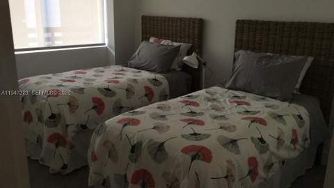 16385 Biscayne Blvd 1417, North Miami Beach FL - photo 9 of 28