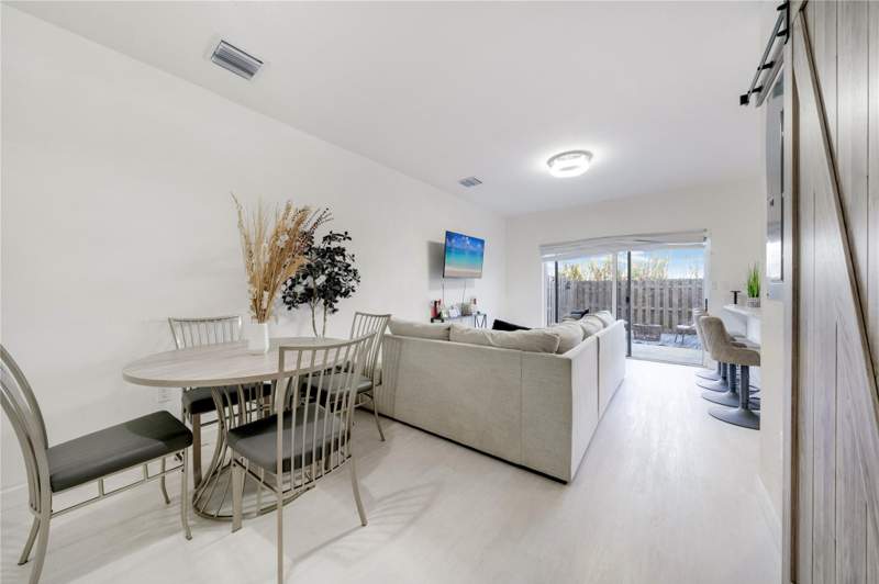 4 bedroom Townhouse at 1214 NW 4th Lane 1214, Forest Park Villas, Homestead — photo 2