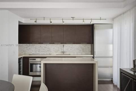 1250 Ocean Dr Ph1, Miami Beach FL - photo 14 of 59