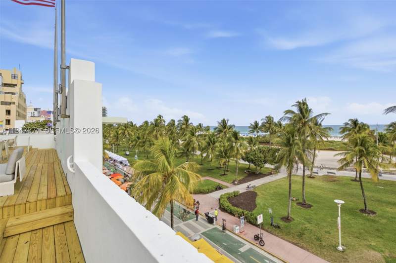 4 bedroom Condominium at 1250 Ocean Dr Ph1, The Carlyle Deco Hotel Co, Miami Beach — photo 4