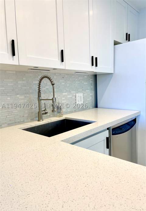 20335 W Country Club Dr 405, Aventura FL - photo 11 of 30