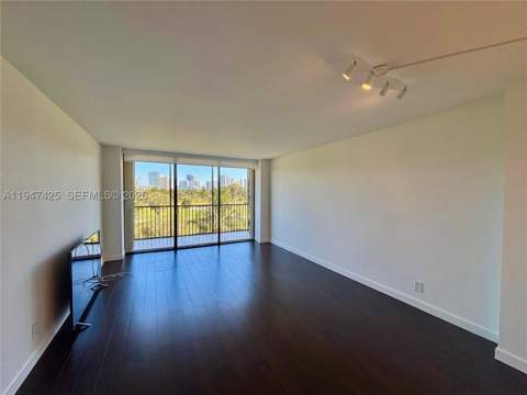 20335 W Country Club Dr 405, Aventura FL - photo 15 of 30