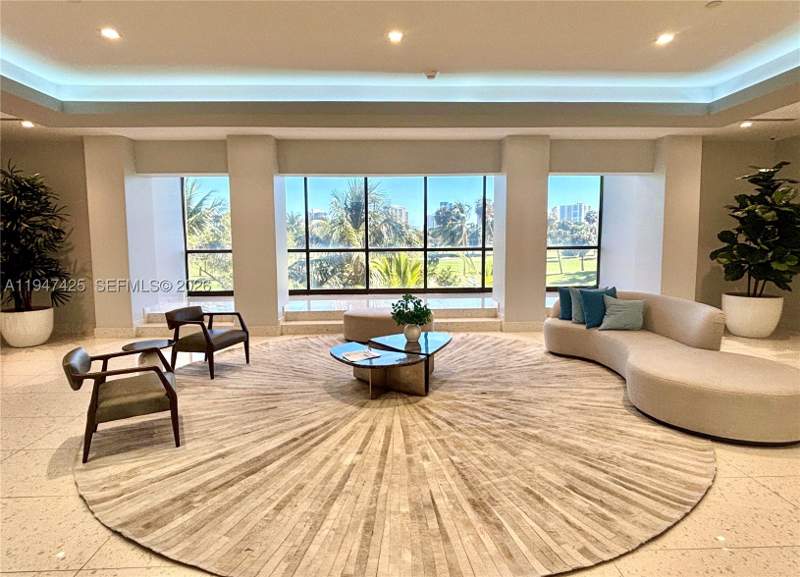 1 bedroom Condominium at 20335 W Country Club Dr 405, Coronado Condo- Tower I, Aventura — photo 2