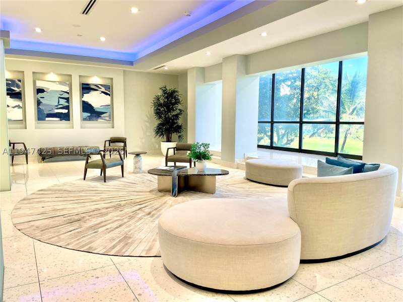 1 bedroom Condominium at 20335 W Country Club Dr 405, Coronado Condo- Tower I, Aventura — photo 4