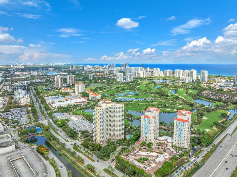 2 bedroom Condominium at 19501 W Country Club Dr 505, Turnberry On The Green Co, Aventura — photo 4