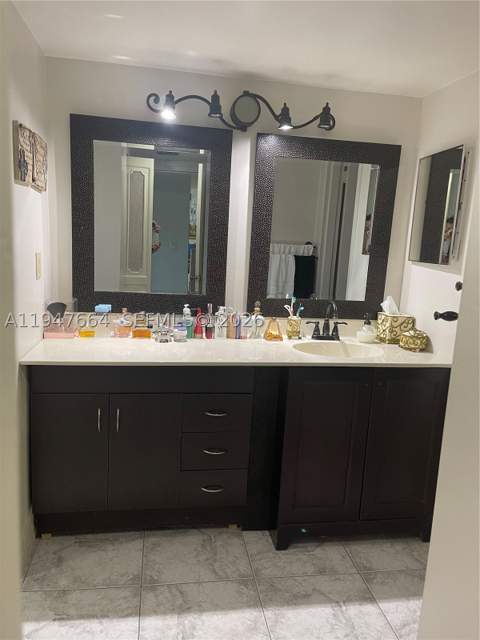 20100 W Country Club Dr 507, Aventura FL - photo 7 of 28