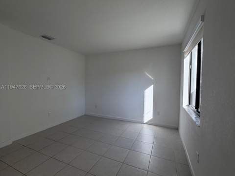 909 NE 211th St, Miami FL - photo 7 of 52