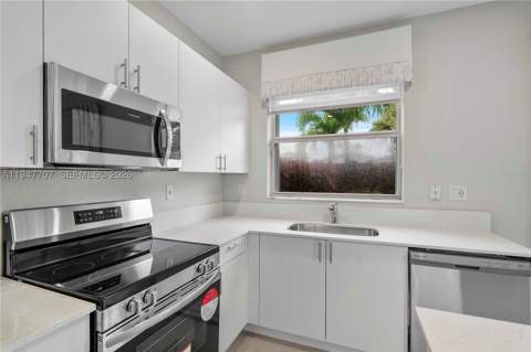 2751 SE 15th St, Homestead FL - photo 13 of 33