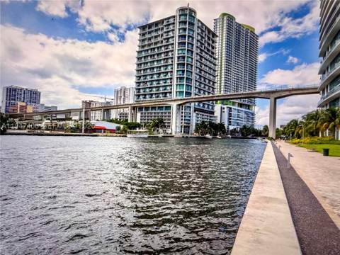 92 SW 3rd St 4309, Miami FL - photo 14 of 16