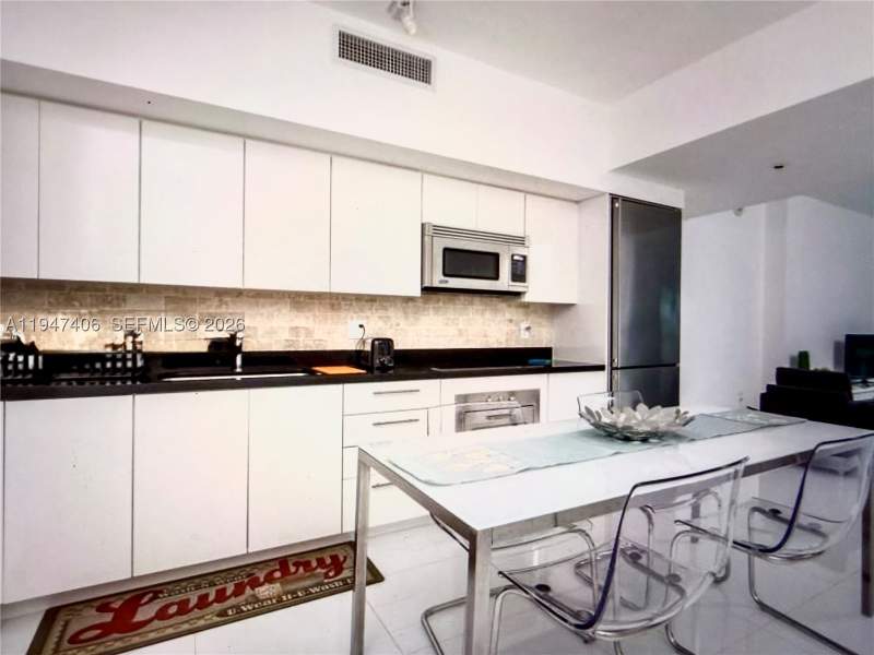 1 bedroom Condominium at 92 SW 3rd St 4309, Mint Condo, Miami — photo 4