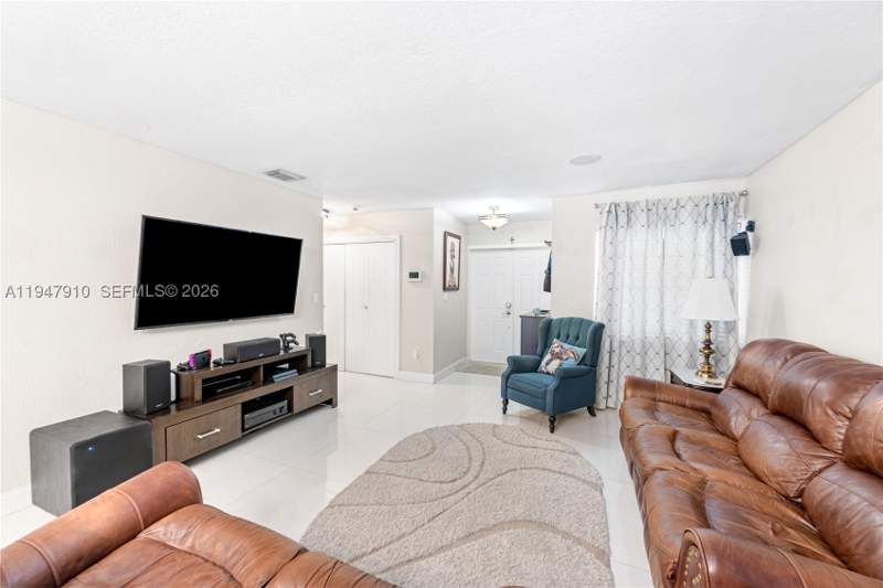 3 bedroom SingleFamilyResidence at 4761 SW 146th Ave, Garson Sub Sec 1, Miami — photo 5