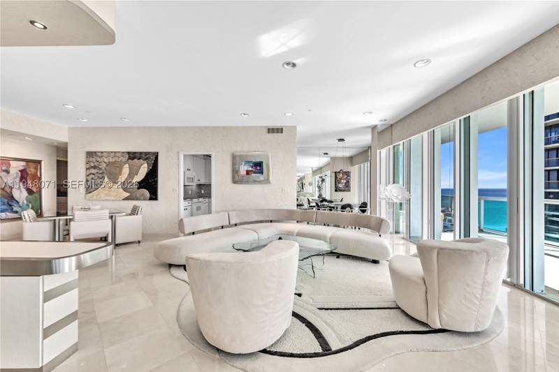 2 bedroom Condominium at 10101 Collins Ave 11D +Cabana, The Palace At Bal Harbour, Bal Harbour — photo 3