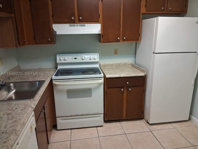 2 bedroom Condominium at 19791 SW 114th Ave 135, Point South Condo, Miami — photo 2