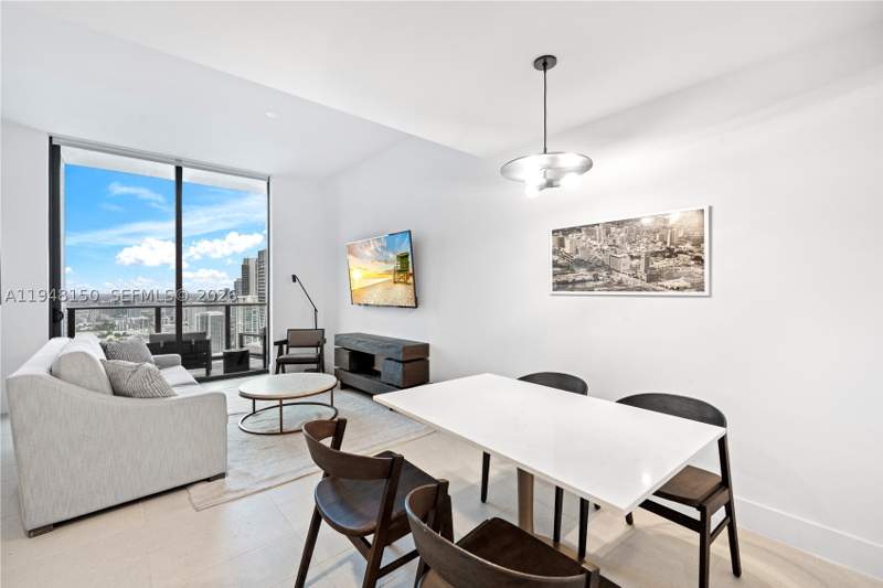 1 bedroom Condominium at 159 NE 6th St 5113, Nativo Condo Gale Hotel, Miami — photo 2