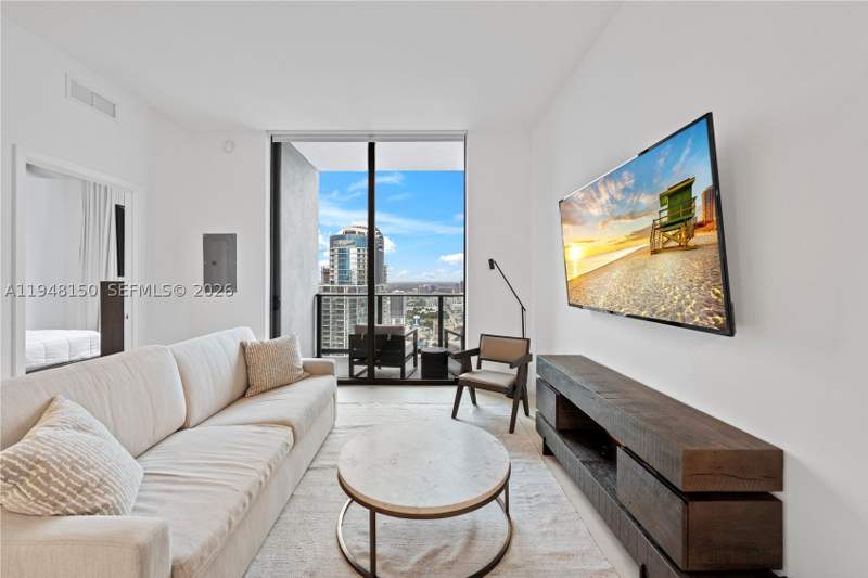 1 bedroom Condominium at 159 NE 6th St 5113, Nativo Condo Gale Hotel, Miami — photo 3