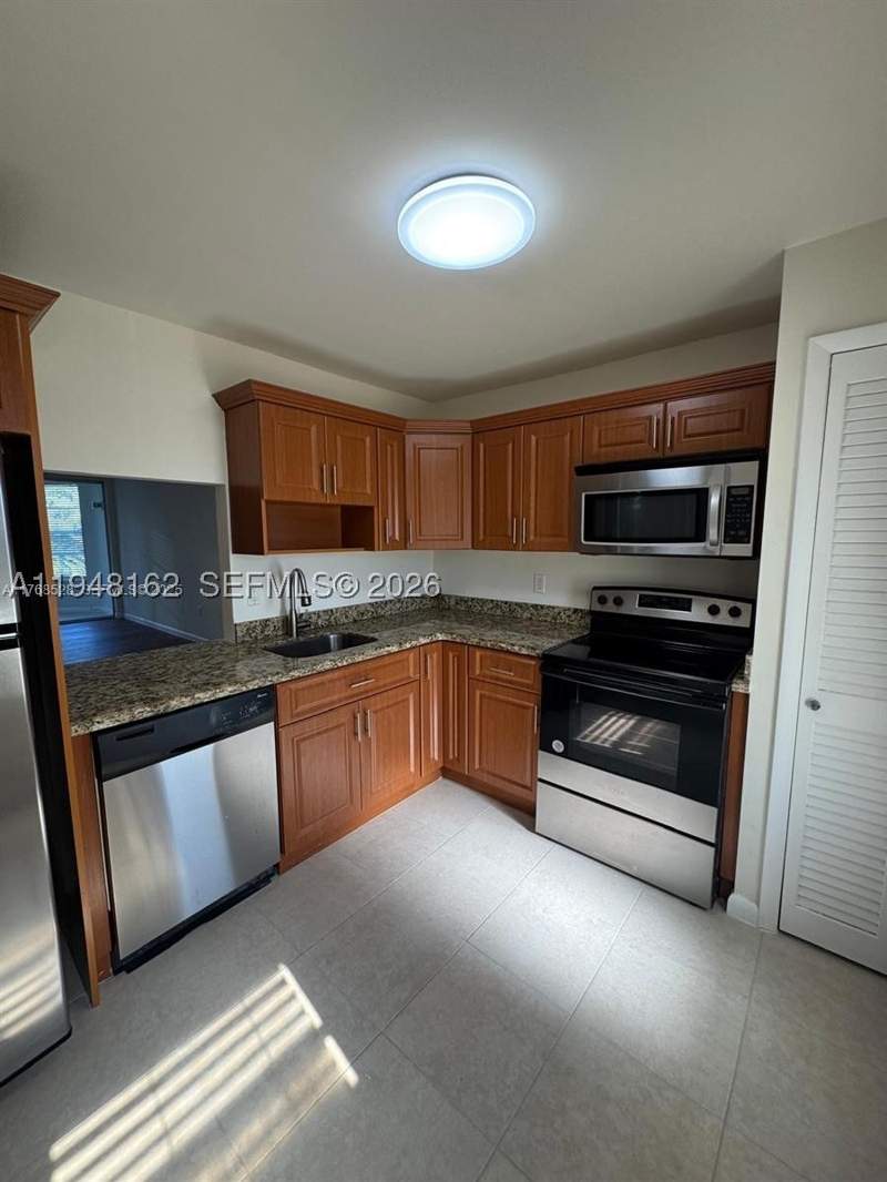 1 bedroom Condominium at 1201 NE 191st St G313, Rolling Green Condo G, Miami — photo 3