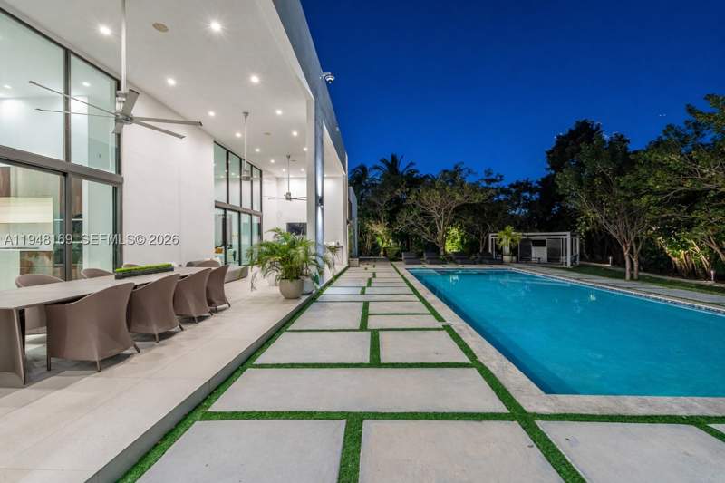6 bedroom SingleFamilyResidence at 6175 SW 128th Street, Town & Ranch Ests, Pinecrest — photo 2