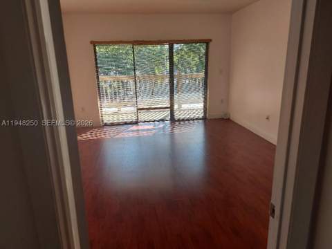 20033 NE 2nd Pl, Miami FL - photo 13 of 23