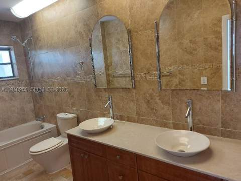 20033 NE 2nd Pl, Miami FL - photo 15 of 23